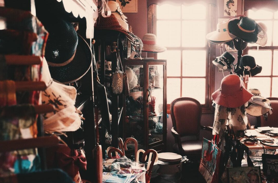 decluttering service